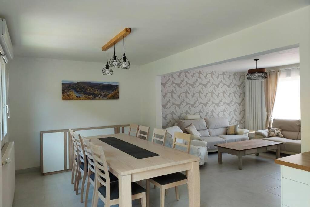 Gite En Bord De Meuse Monthermé 外观 照片