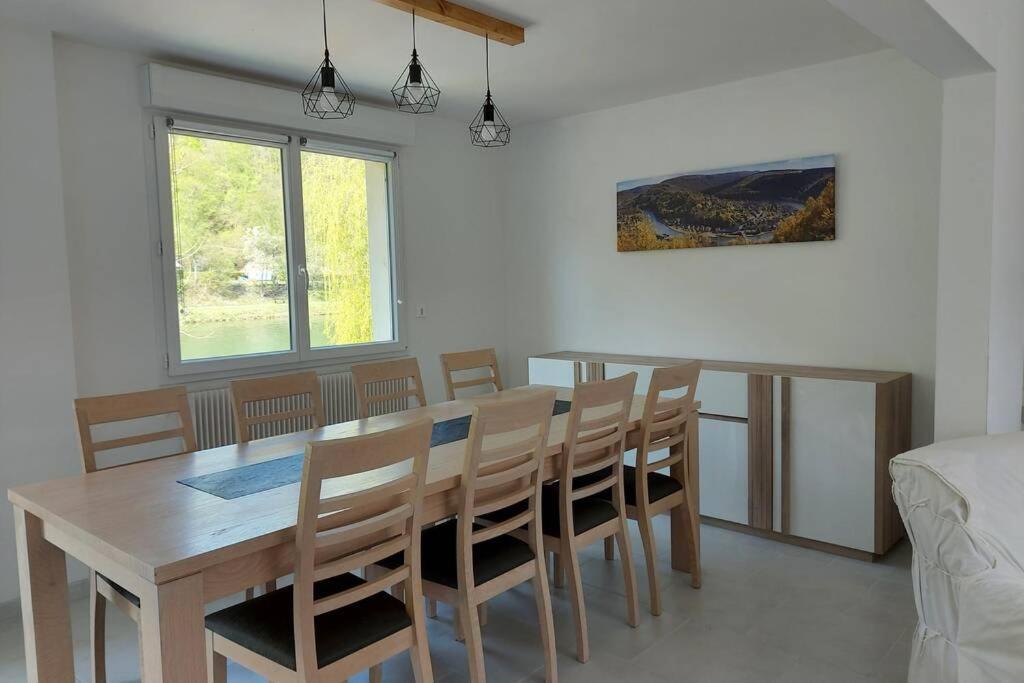 Gite En Bord De Meuse Monthermé 外观 照片